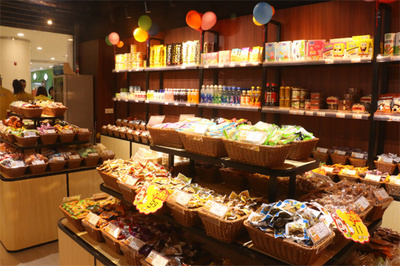 好吃香休閑食品加盟店電話是多少?